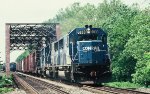 CR 6833 leads a general merchandise freight east over the Raritan River